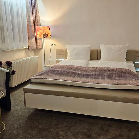 Hotel Koelner Hof มึลไฮม์ อันแดร์ รัวร์ ภายนอก รูปภาพ