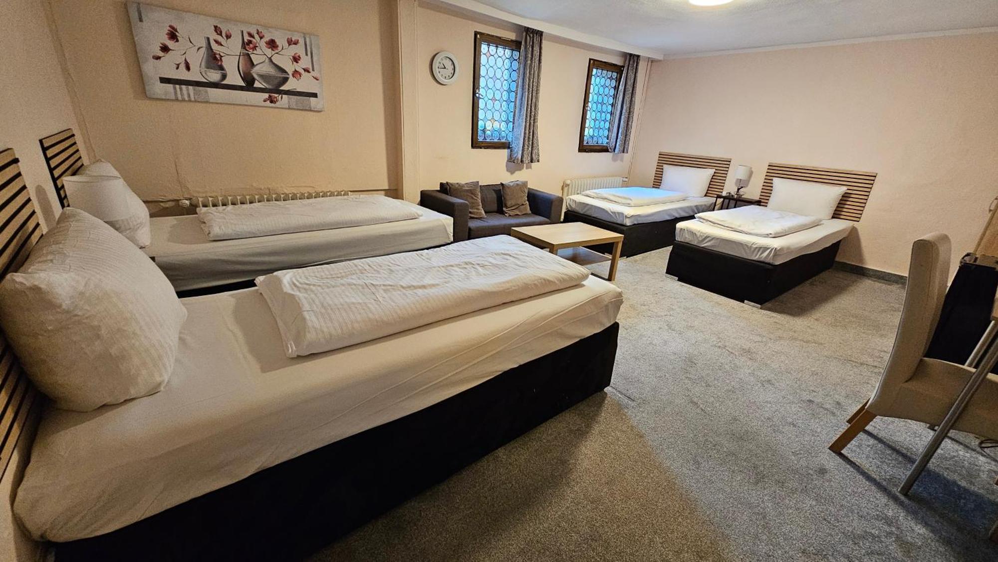 Hotel Koelner Hof มึลไฮม์ อันแดร์ รัวร์ ภายนอก รูปภาพ