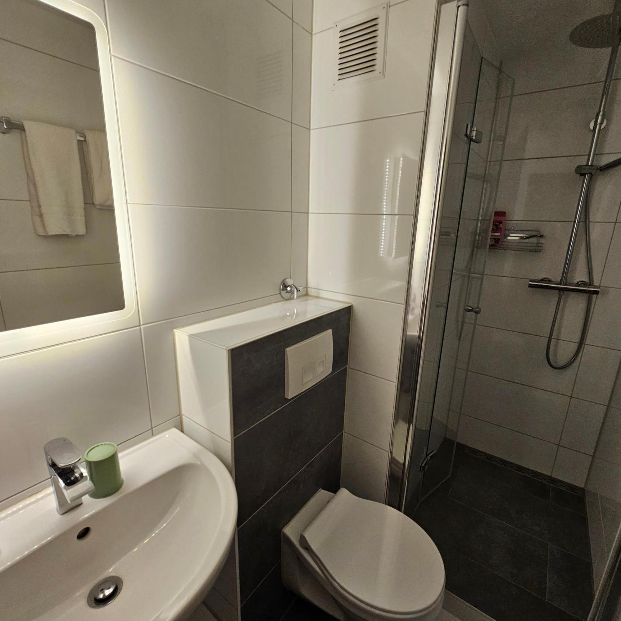 Hotel Koelner Hof มึลไฮม์ อันแดร์ รัวร์ ภายนอก รูปภาพ