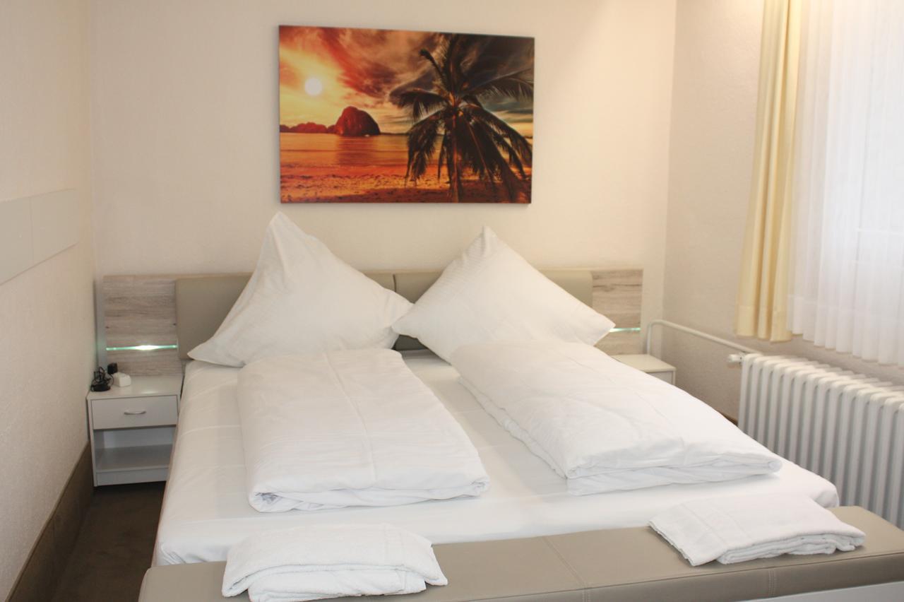 Hotel Koelner Hof มึลไฮม์ อันแดร์ รัวร์ ภายนอก รูปภาพ