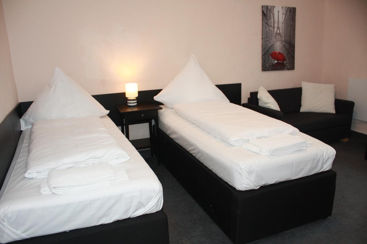 Hotel Koelner Hof มึลไฮม์ อันแดร์ รัวร์ ภายนอก รูปภาพ
