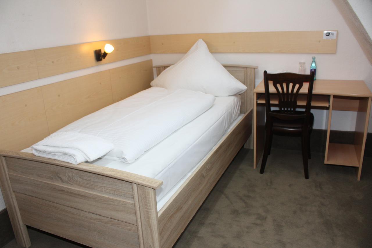 Hotel Koelner Hof มึลไฮม์ อันแดร์ รัวร์ ภายนอก รูปภาพ